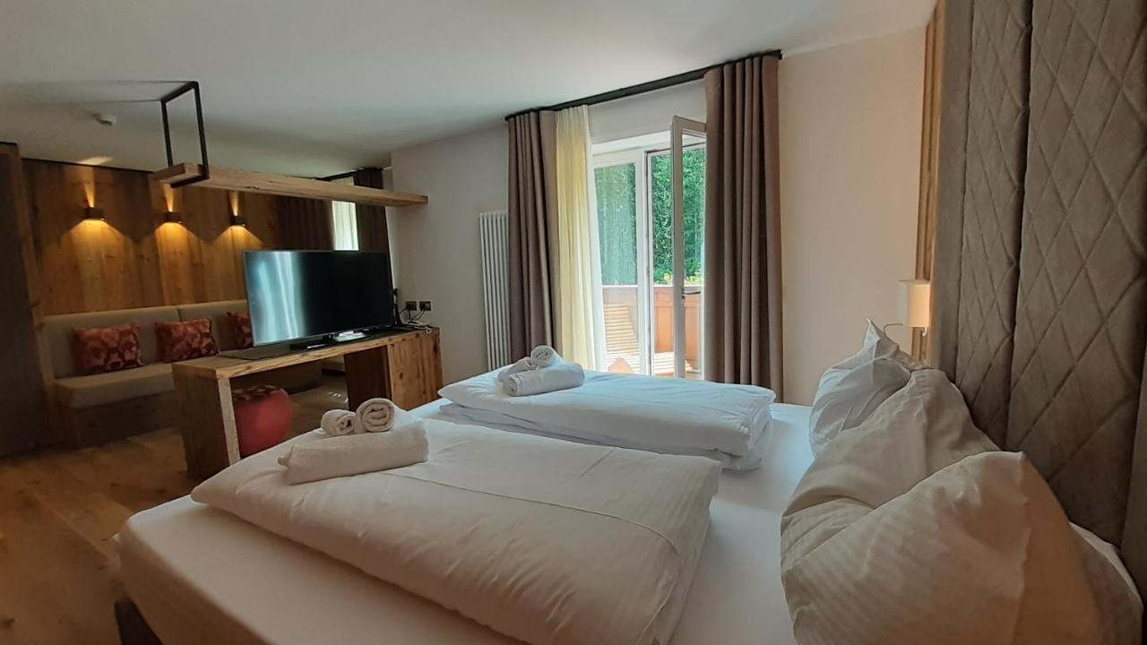 Hotel Pineta บาเซลกา ดิ ปีเน ภายนอก รูปภาพ