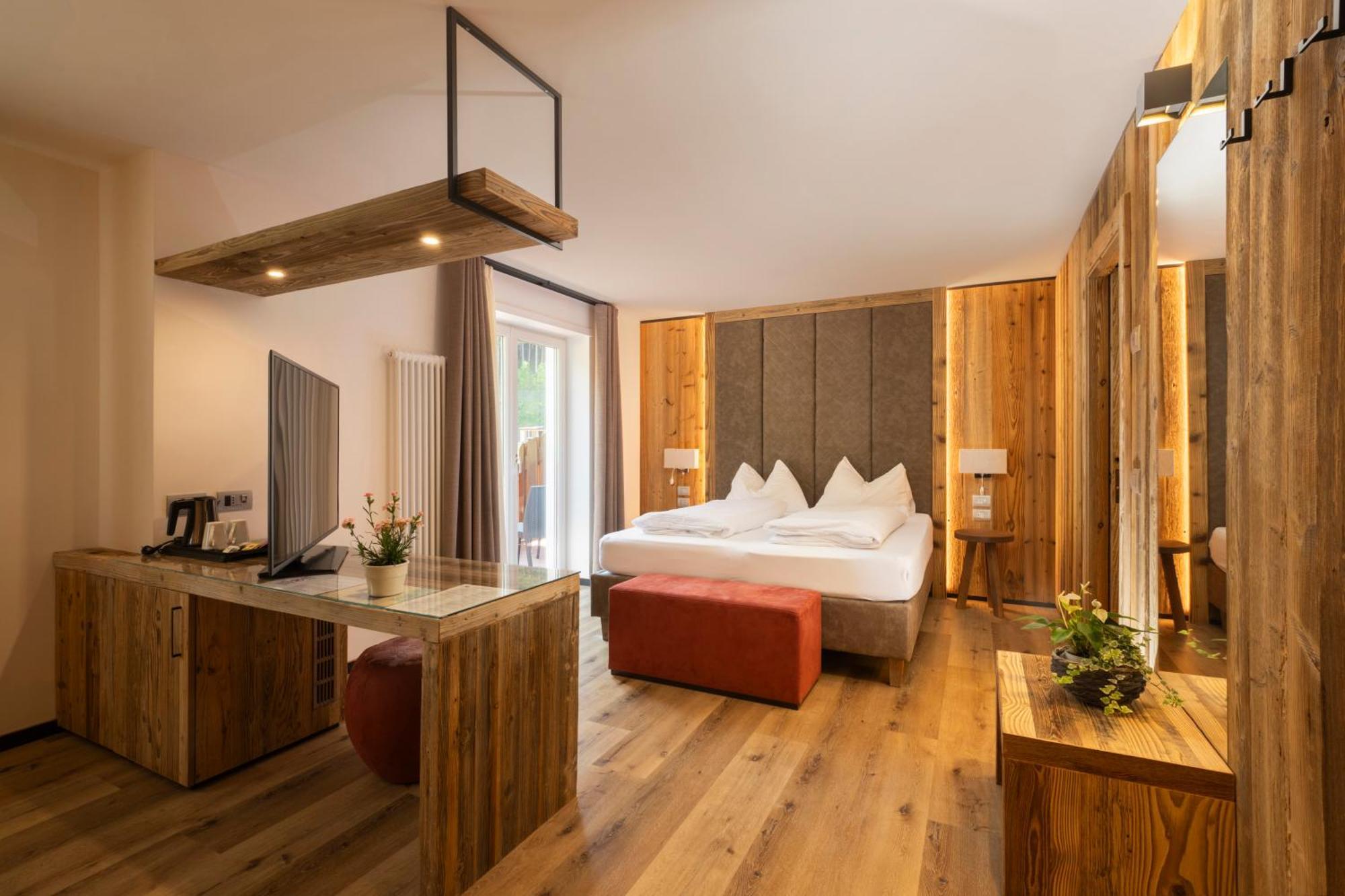 Hotel Pineta บาเซลกา ดิ ปีเน ภายนอก รูปภาพ